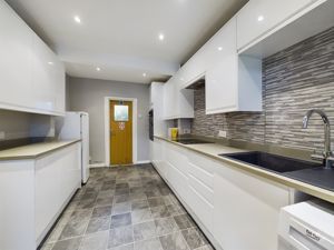 Photo 21- click for photo gallery